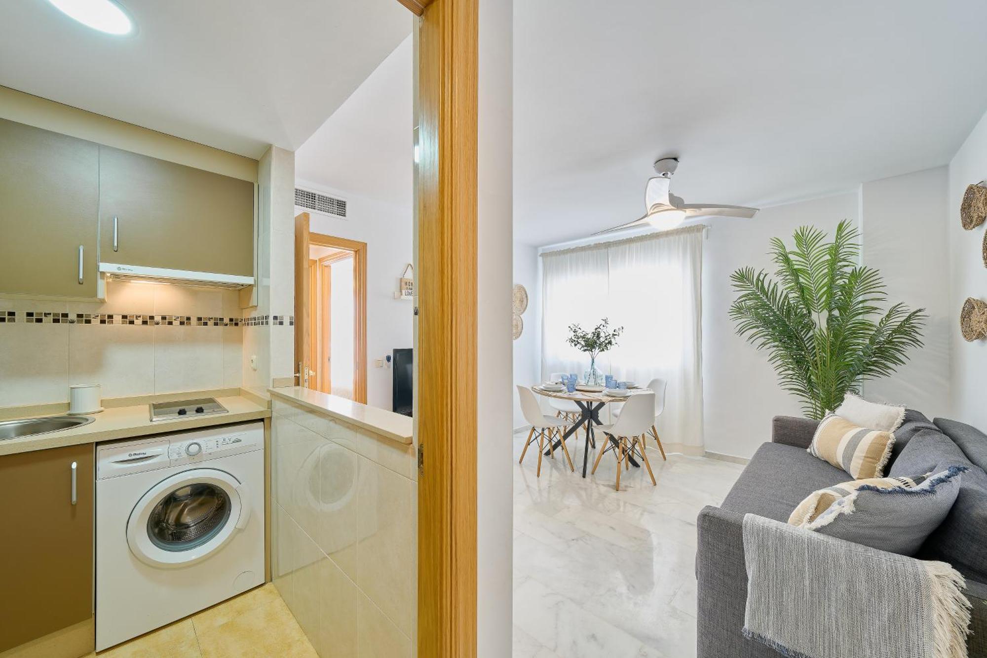 Fuengirola Beach Apartment By Stay Belonio Екстер'єр фото