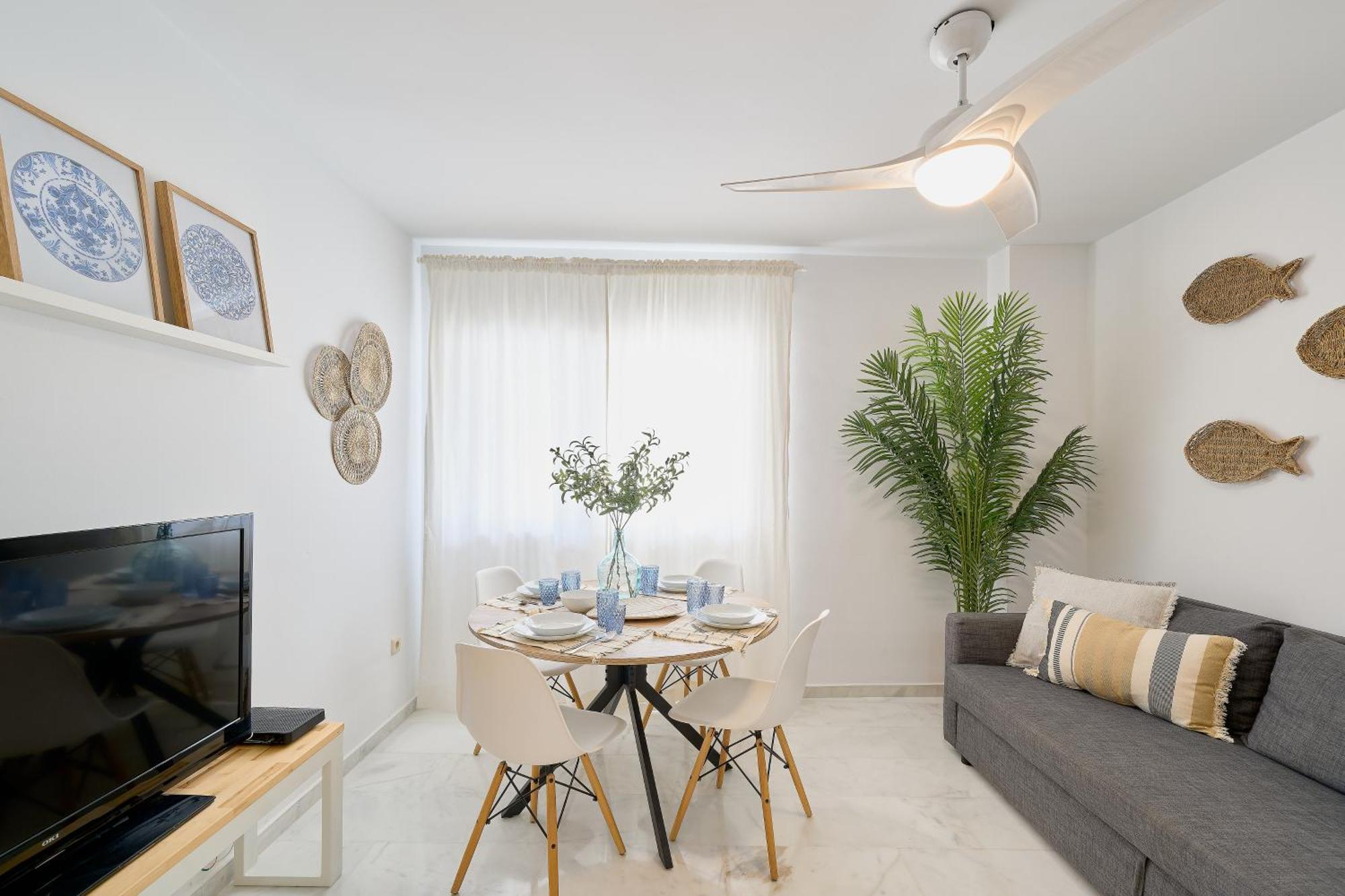 Fuengirola Beach Apartment By Stay Belonio Екстер'єр фото