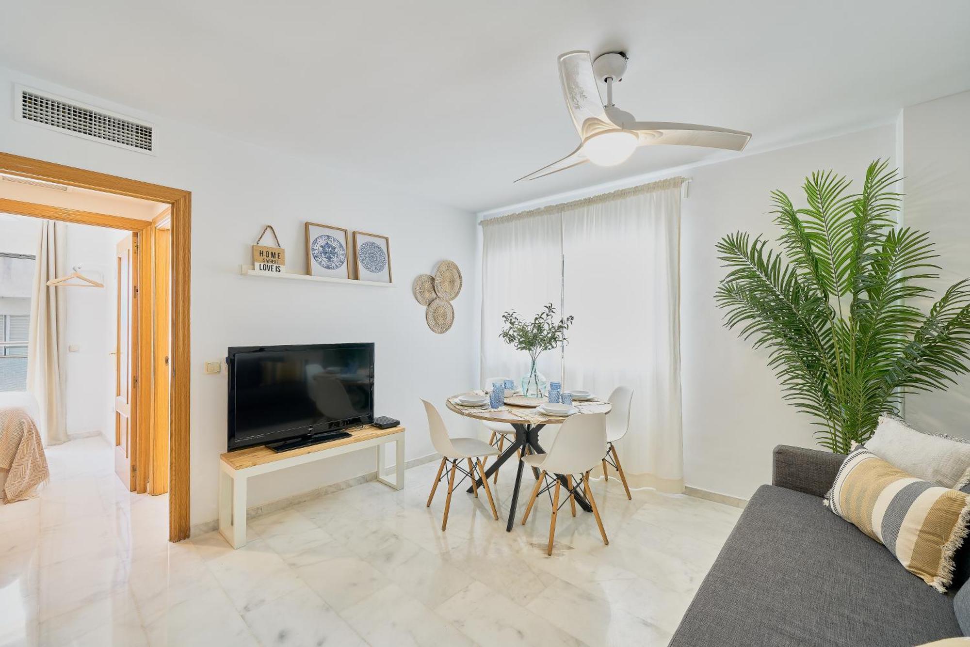 Fuengirola Beach Apartment By Stay Belonio Екстер'єр фото