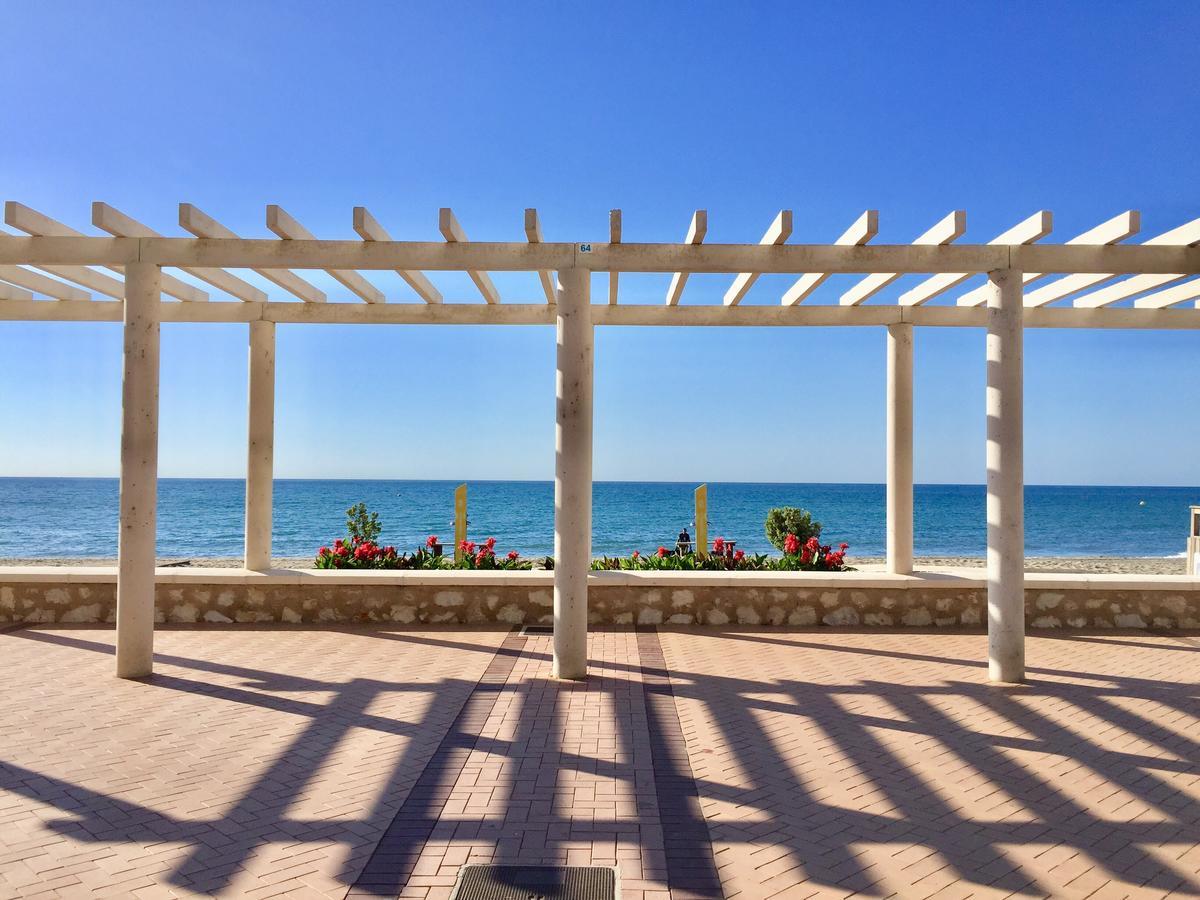 Fuengirola Beach Apartment By Stay Belonio Екстер'єр фото
